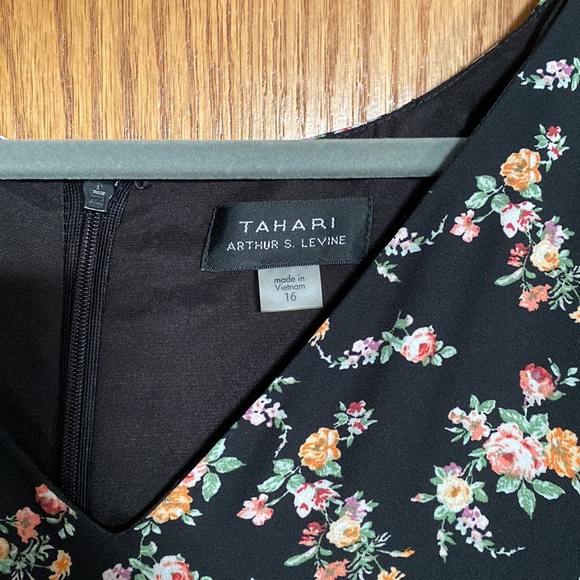 Never worn Tahari jumpsuit, size 16. Black with floral design. Ties in back. - Picture 5 of 6
